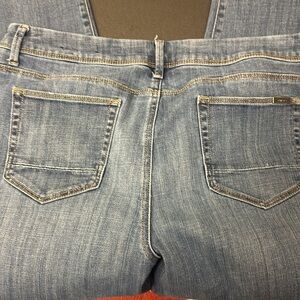 476.  Chicos so slimming  girlfriend cropped light blue jeans Chicos size 2